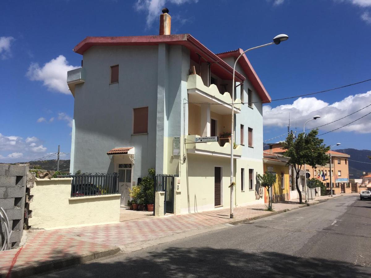 Bed And Breakfast Da Antonio - أورغوسولو المظهر الخارجي الصورة